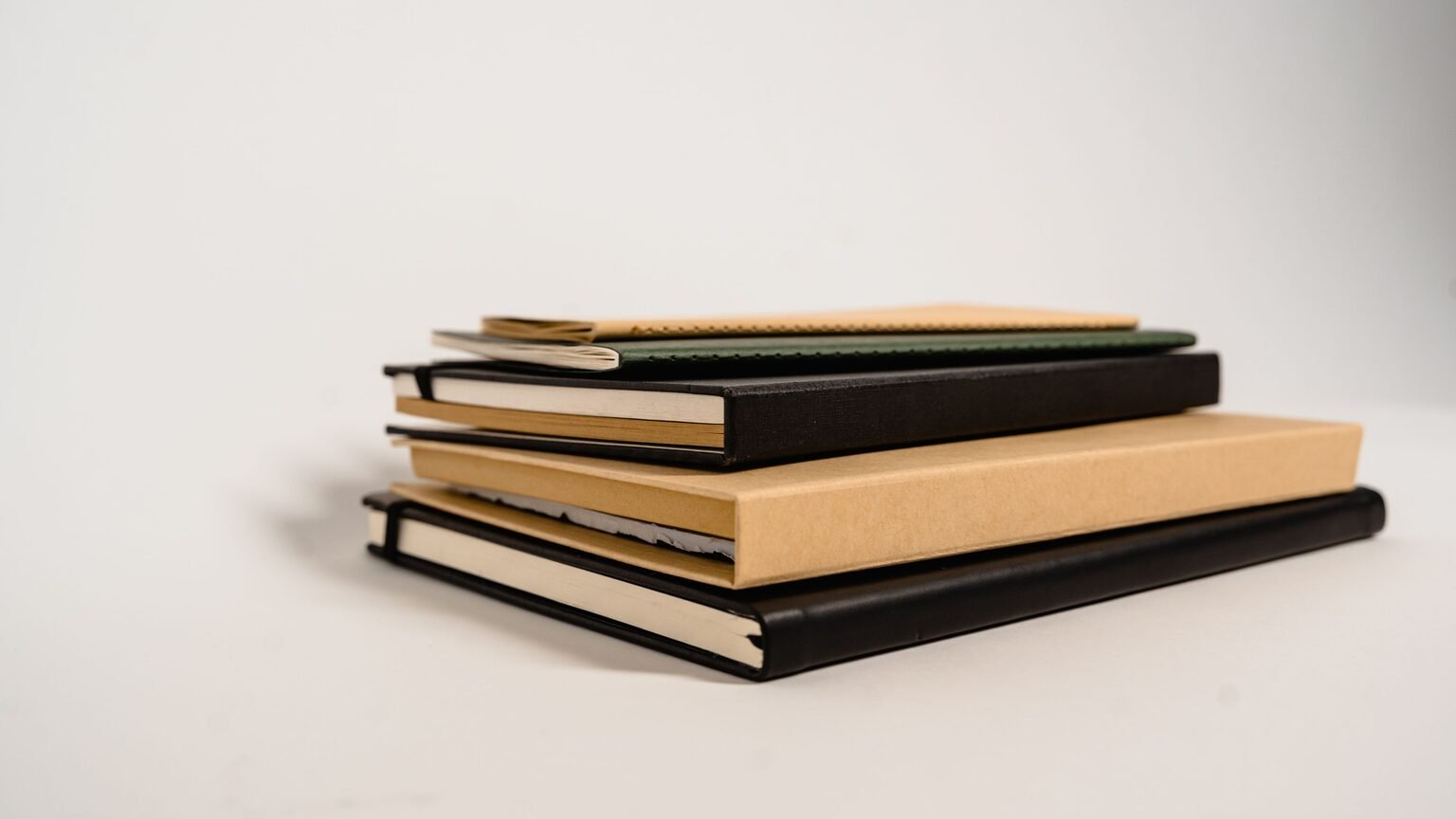 Vous consultez actuellement Journal de gratitude : quel carnet choisir et comment commencer ?