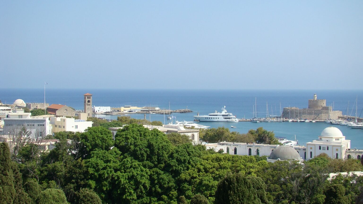 Vous consultez actuellement Panétius de Rhodes : le stoïcisme moyen expliqué